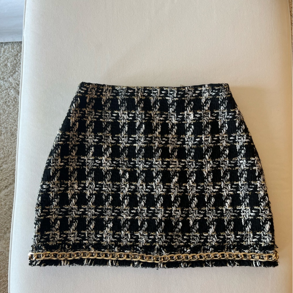 Alice + Olivia Black and Gold Mini A-line Skirt